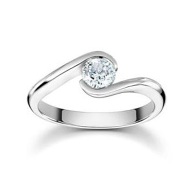 round lab-grown diamond engagement ring